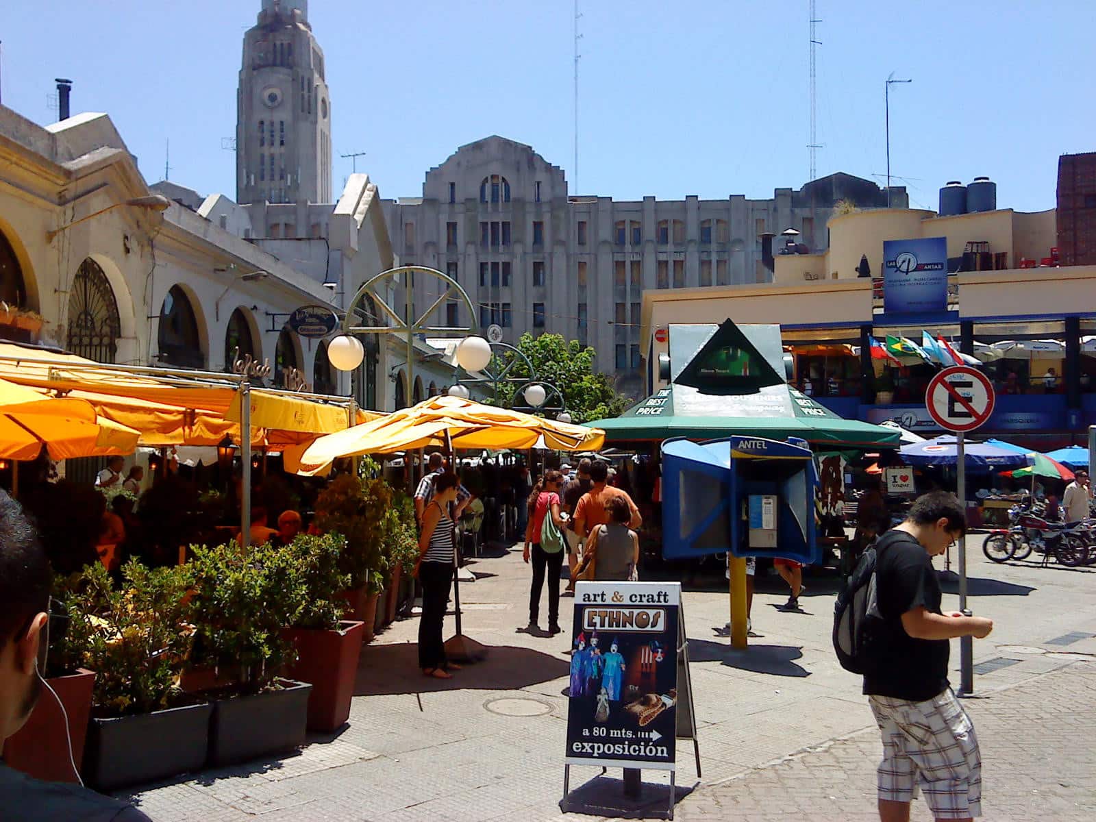 Compras em Montevidéu: Mercado del Puerto (Mercado do Porto)