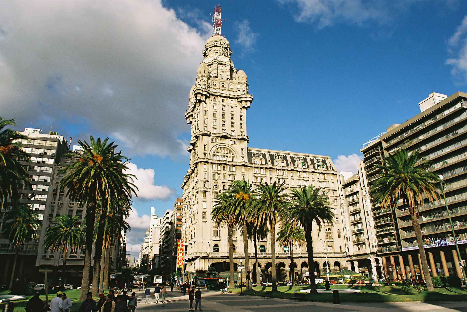 Seguro Viagem Internacional para Montevidéu: Palácio Salvo