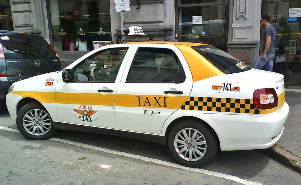 Gorjetas no Uruguai: gorjeta em táxi