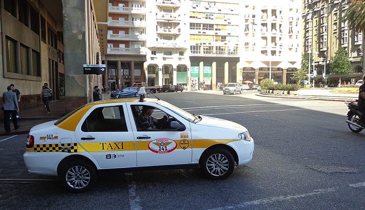 Gorjetas em Montevidéu: gorjeta em táxi