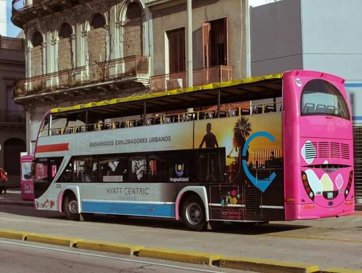 Passeio de ônibus turístico em Montevidéu