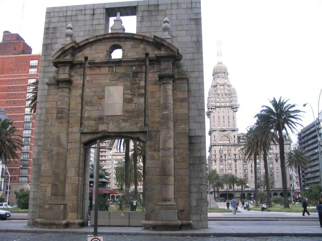 Roteiro de 1 dia em Montevidéu: Puerta de la Ciudadela